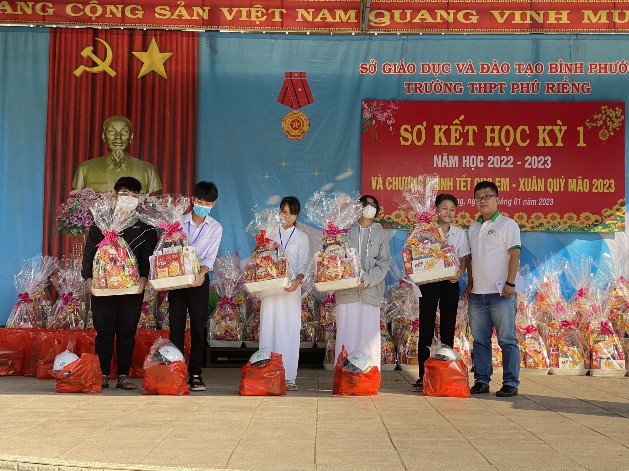 Trường Trung cấp Công nghệ Bách Khoa - BKS 131