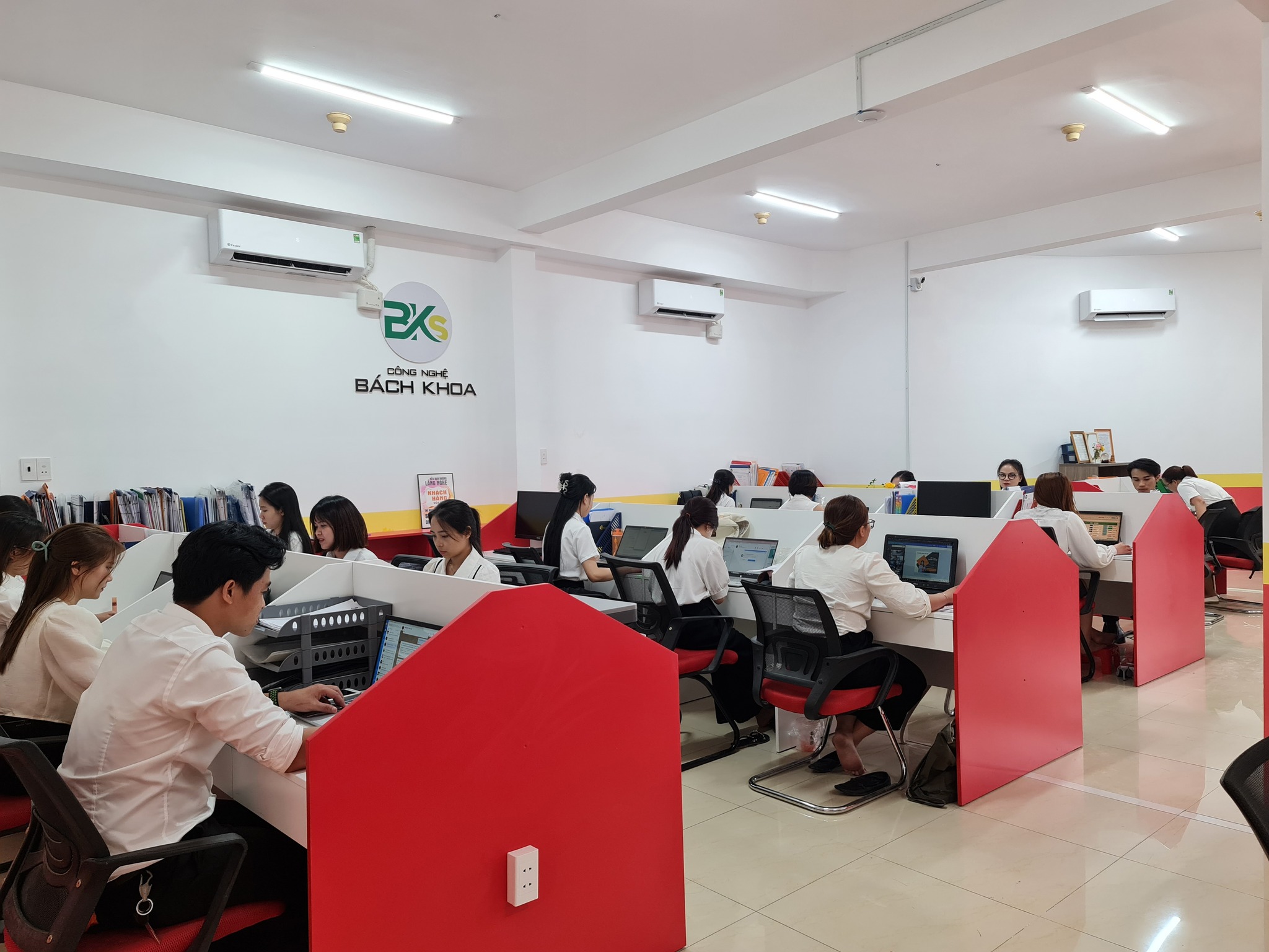 Trường Trung cấp Công nghệ Bách Khoa - BKS 19